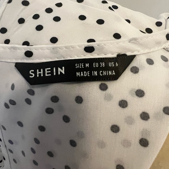 $6 POLKA DOT DRESS. NEW WITHOUT TAGS. SIZE MED. $6 IF BUNDLED - Picture 7 of 11